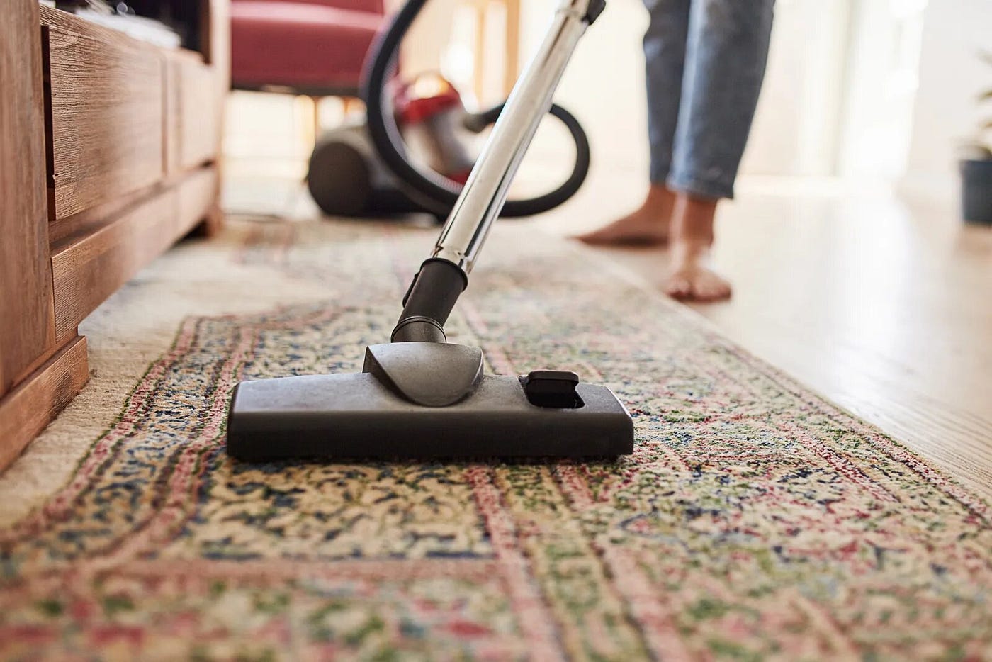 removing the dust form the carpet