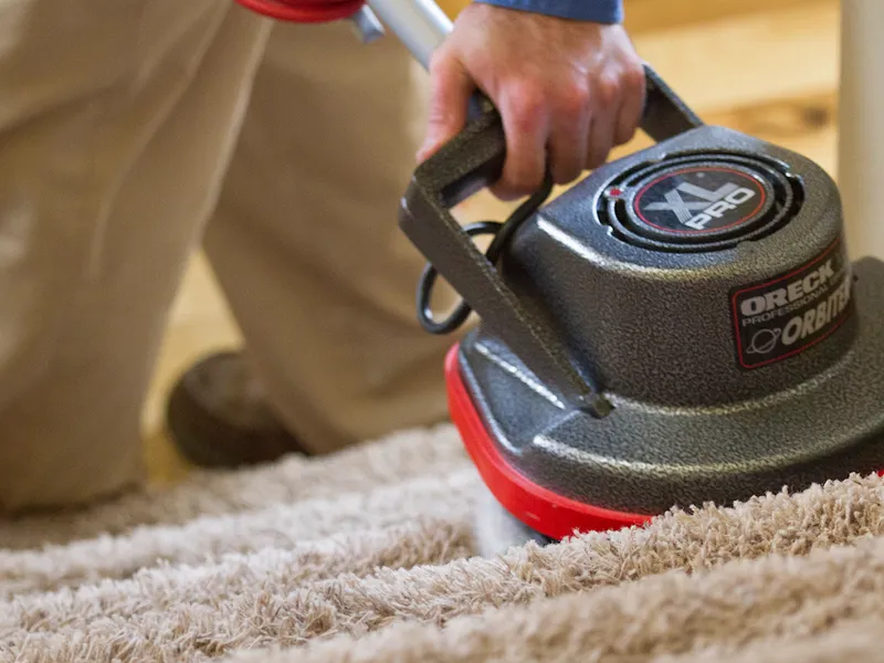 cleaning the carpet with XL pro machine